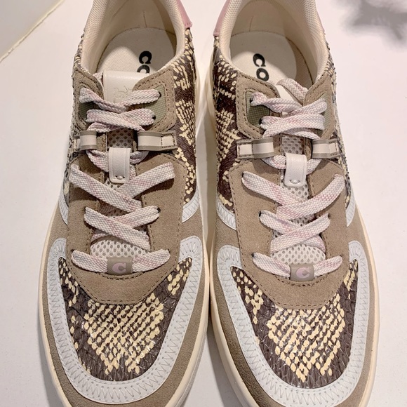 COACH SNEAKERS NWOT - Picture 2 of 4